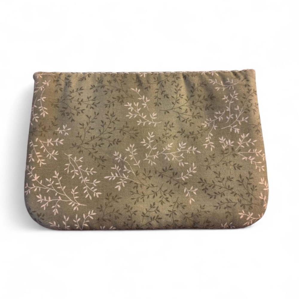 Handmade Quilted Fabric Pouch Bag Green Paisley Saddle Flap Boho Cottagecore - Picture 2 of 4